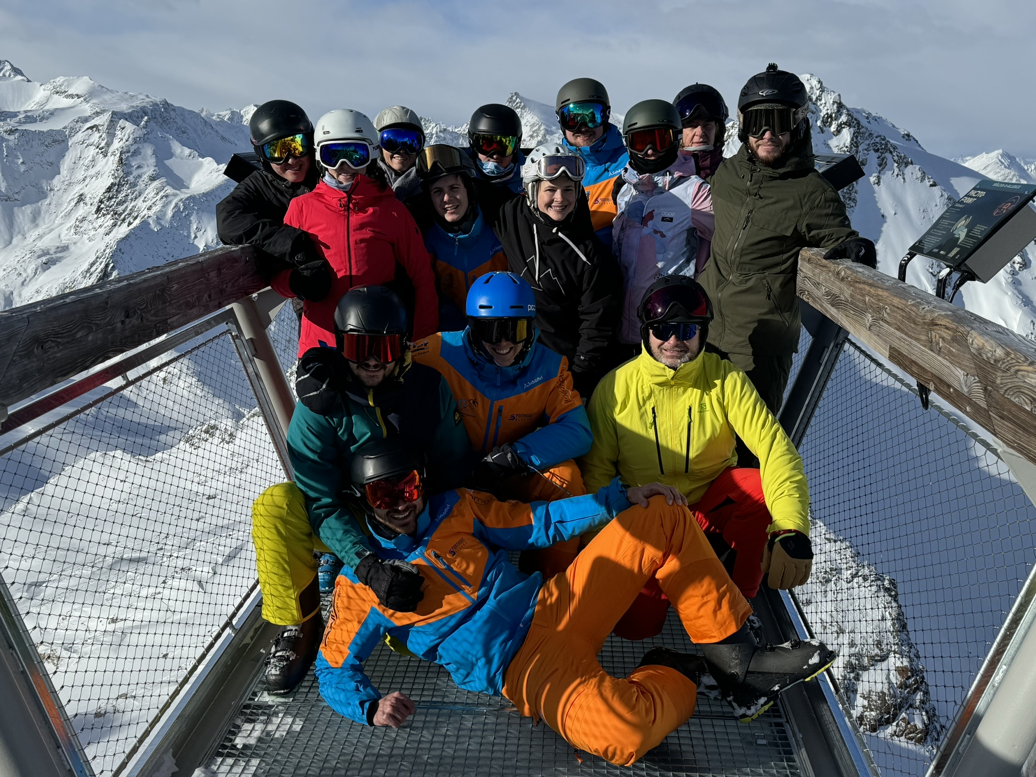Zeitungsbericht: SSCN Saison-eröffnungsweekend in Sölden